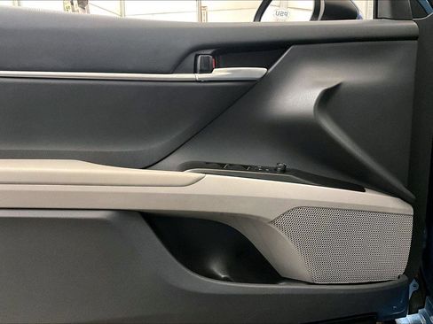 Used 2023 Toyota Camry SE image 22