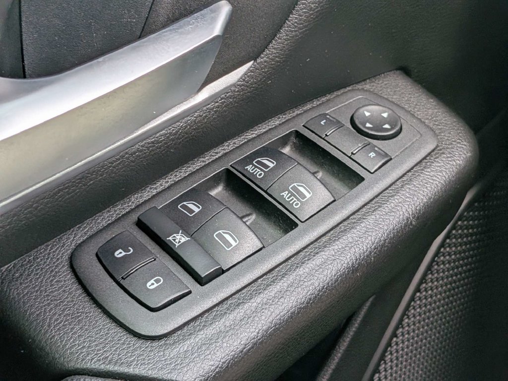 Used 2022 RAM 1500 Big Horn AWD/4WD image 28