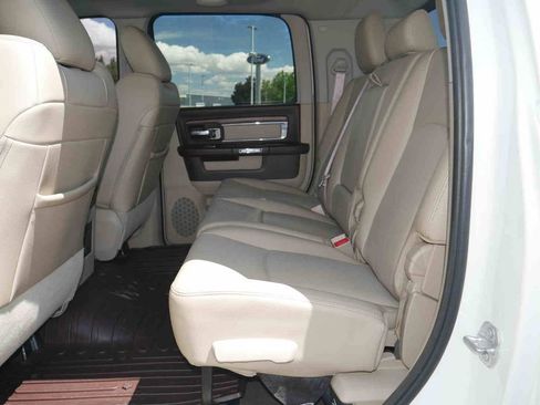 Used 2017 RAM 2500 Laramie w/ Convenience Group AWD/4WD image 15