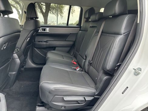 Used 2025 Hyundai Santa Fe SEL image 21