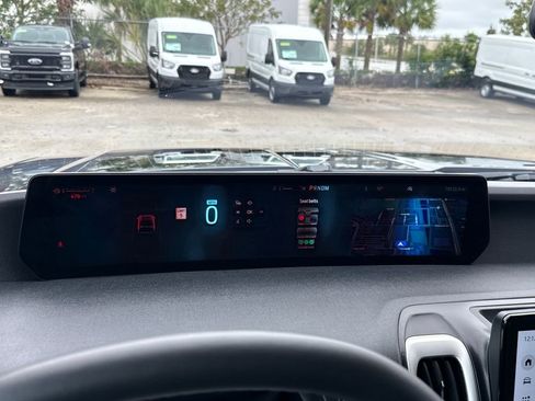 Used 2025 Ford Expedition Max Active image 17