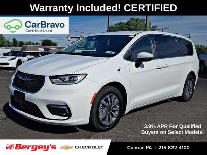 Used 2023 Chrysler Pacifica Touring-L