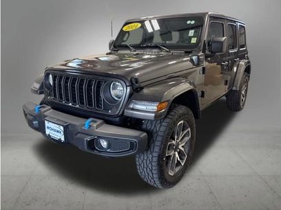 Used 2024 Jeep Wrangler Unlimited w/ Convenience Group