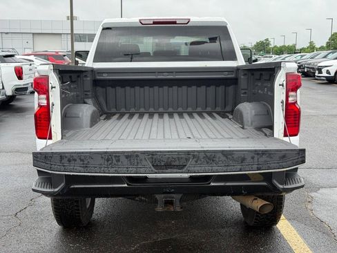 Used 2024 Chevrolet Silverado 2500 Custom w/ Custom Convenience Package AWD/4WD image 6