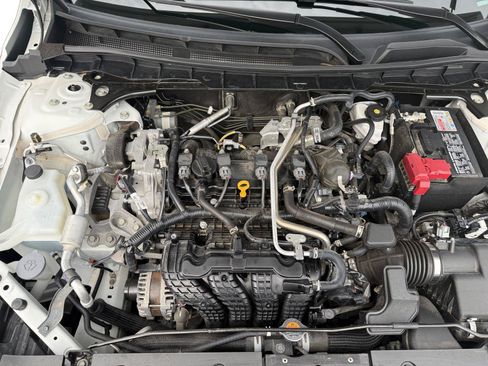 Used 2025 Nissan Altima 2.5 SV FWD image 29