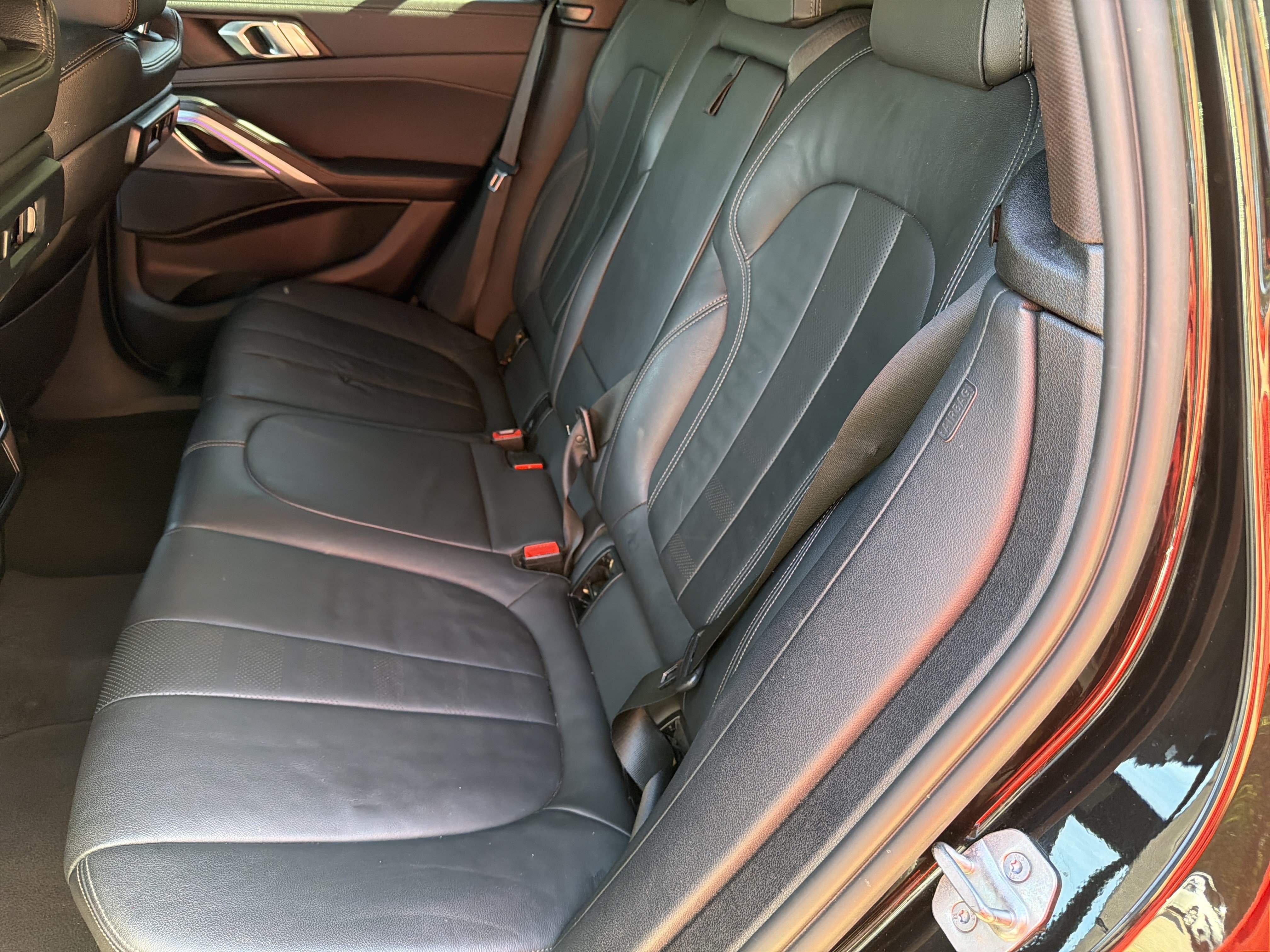 Used 2022 BMW X6 xDrive40i w/ M Sport Package AWD/4WD image 21