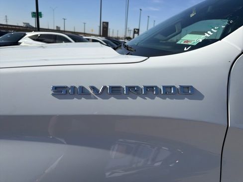 Used 2022 Chevrolet Silverado 1500 LT image 17