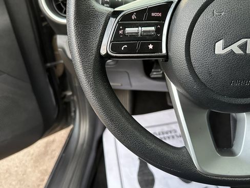 Used 2023 Kia Forte LXS image 11