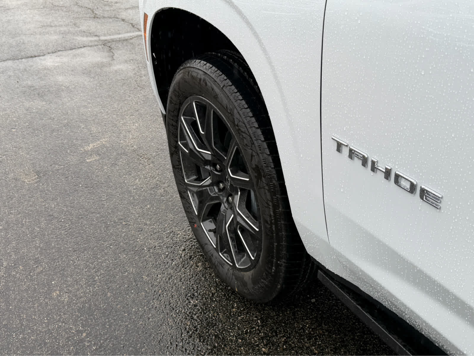 New 2027 Chevrolet Tahoe High Country AWD/4WD image 6
