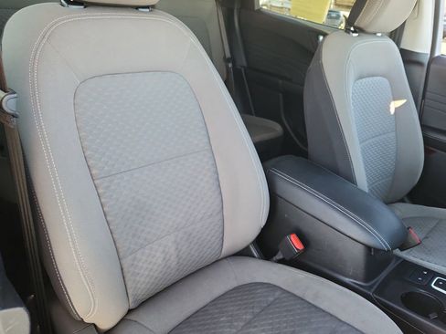 Used 2021 Ford Escape SE image 15