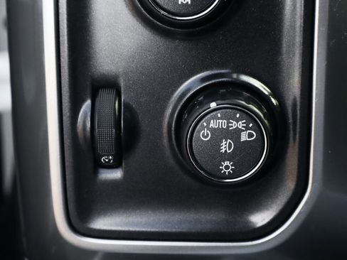 Used 2018 Chevrolet Silverado 1500 LT w/ All Star Edition image 20