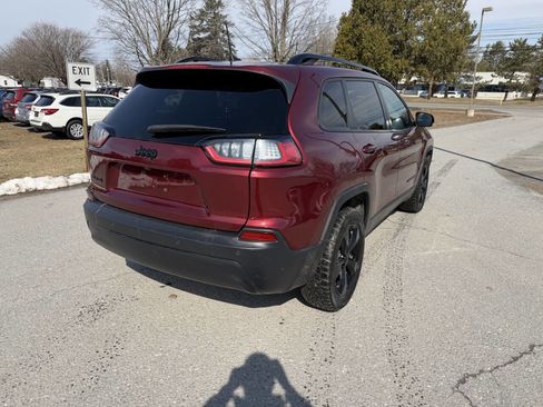 Used 2020 Jeep Cherokee Latitude Plus AWD/4WD image 5