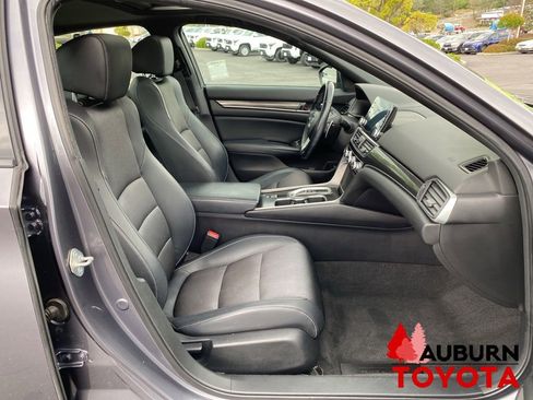 Used 2018 Honda Accord Sport image 13
