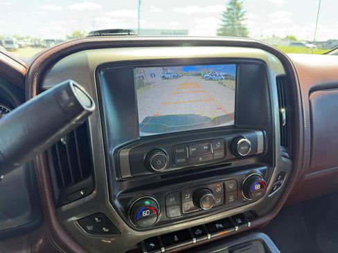 Used 2014 Chevrolet Silverado 1500 High Country w/ High Country Premium Package AWD/4WD image 34