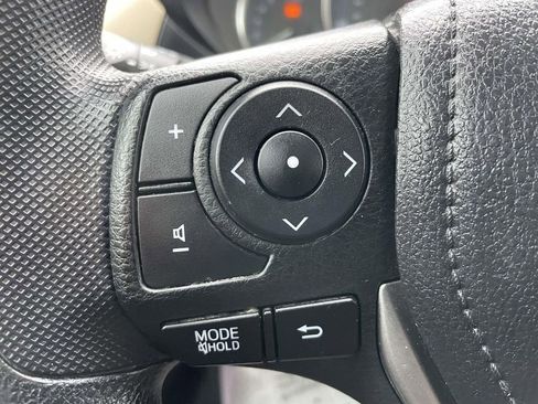 Used 2014 Toyota Corolla LE image 30