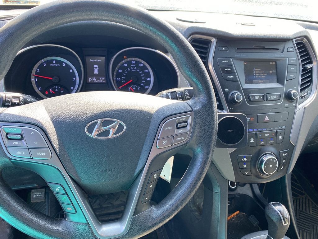 Used 2016 Hyundai Santa Fe SE AWD/4WD image 6