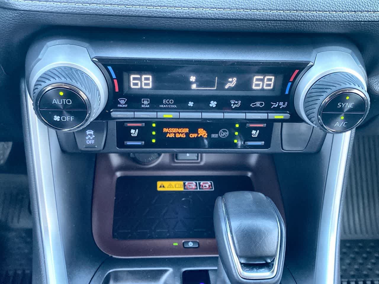 Certified 2022 Toyota RAV4 Limited AWD/4WD image 18