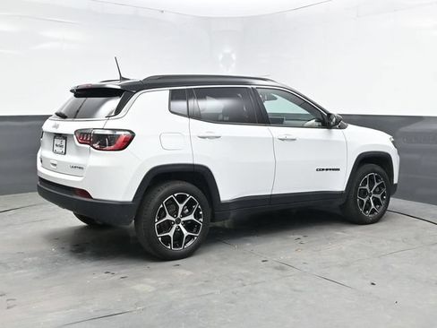 Used 2025 Jeep Compass Limited AWD/4WD image 7