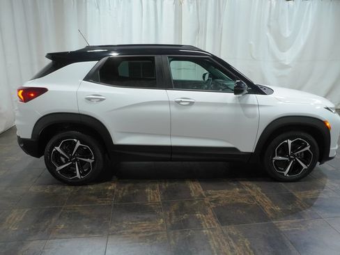 Used 2021 Chevrolet TrailBlazer RS w/ Convenience Package FWD image 4