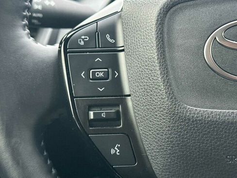 Used 2024 Toyota Prius XLE image 27