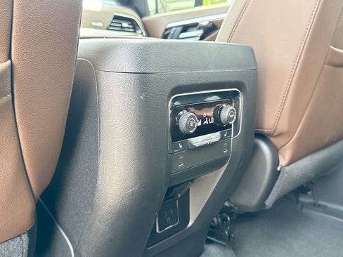 Used 2025 Chevrolet Tahoe High Country w/ Sun And Tow Package AWD/4WD image 33