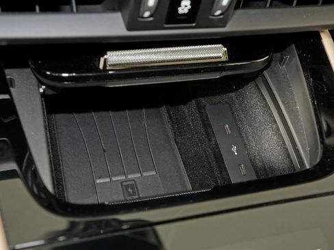 Certified 2024 Porsche Cayenne Coupe AWD/4WD image 35