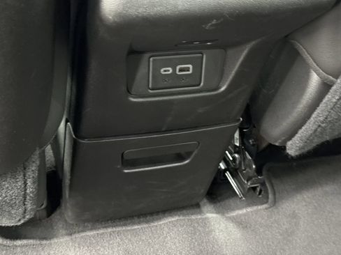 Used 2024 Cadillac XT6 Luxury FWD image 13
