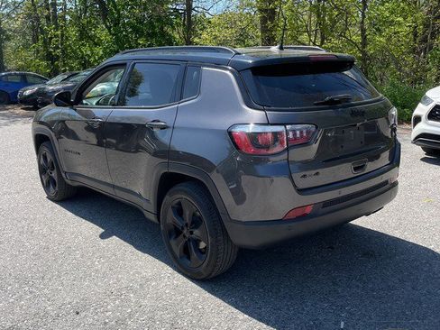 Used 2020 Jeep Compass Latitude AWD/4WD image 3