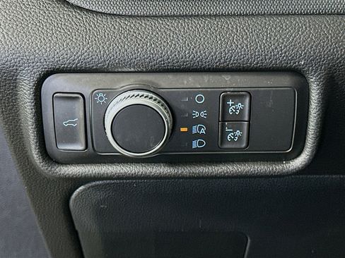 Used 2020 Ford Explorer 2WD image 16