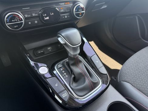 Used 2025 Kia Soul GT-Line w/ GT-Line Technology Package FWD image 16
