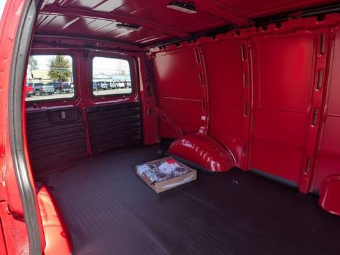 New 2026 GMC Savana 3500 w/ Driver Convenience Package RWD image 10