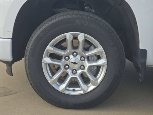 Used 2026 Chevrolet Silverado 1500 RST AWD/4WD image 13