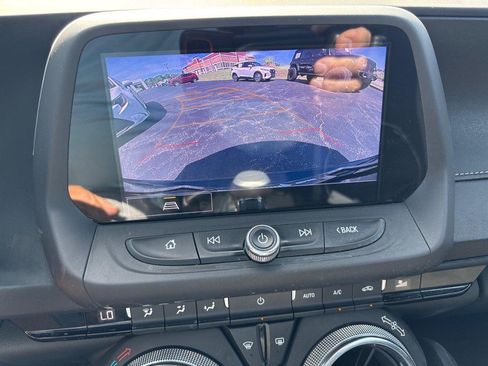 Used 2022 Chevrolet Camaro LT w/ Technology Package RWD image 19