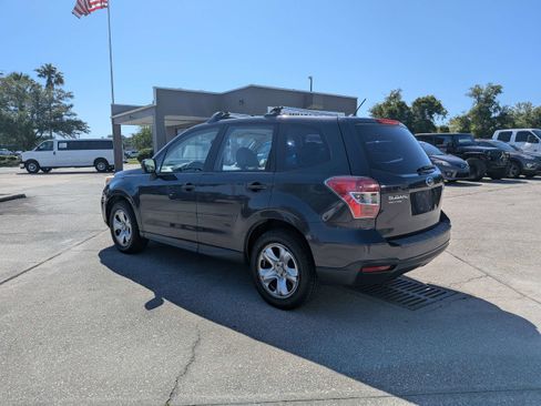Used 2014 Subaru Forester 2.5i AWD/4WD image 6