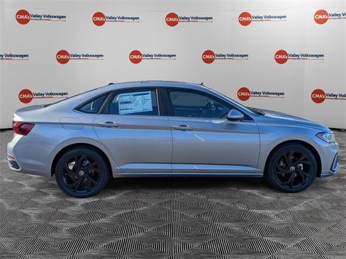New 2026 Volkswagen Jetta SE image 4