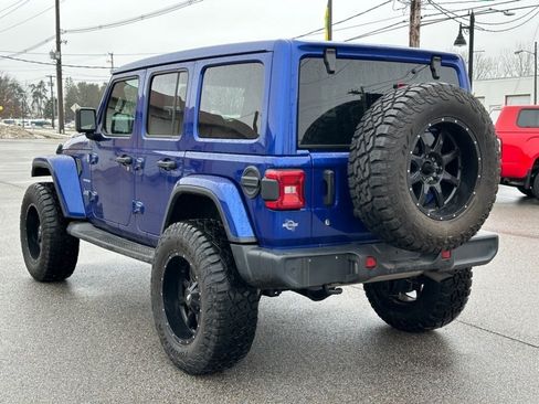 Used 2019 Jeep Wrangler Unlimited Sahara w/ Uconnect 4C Nav & Sound Group AWD/4WD image 6