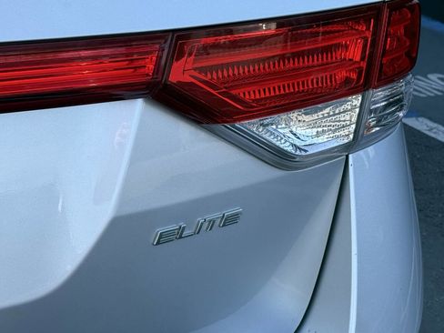 Used 2014 Honda Odyssey Touring Elite image 30