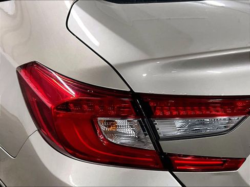 Used 2018 Honda Accord EX-L image 33