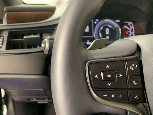 Used 2025 Lexus ES 300h w/ Premium Package image 22