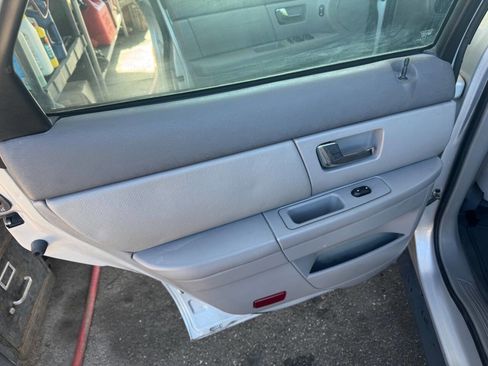 Used 2003 Ford Taurus SES image 19