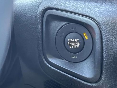 Used 2024 Jeep Wrangler Sport S image 31