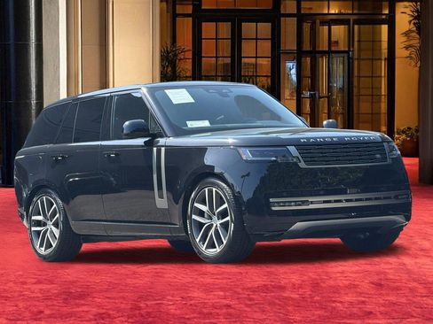 Used 2024 Land Rover Range Rover SE AWD/4WD image 6