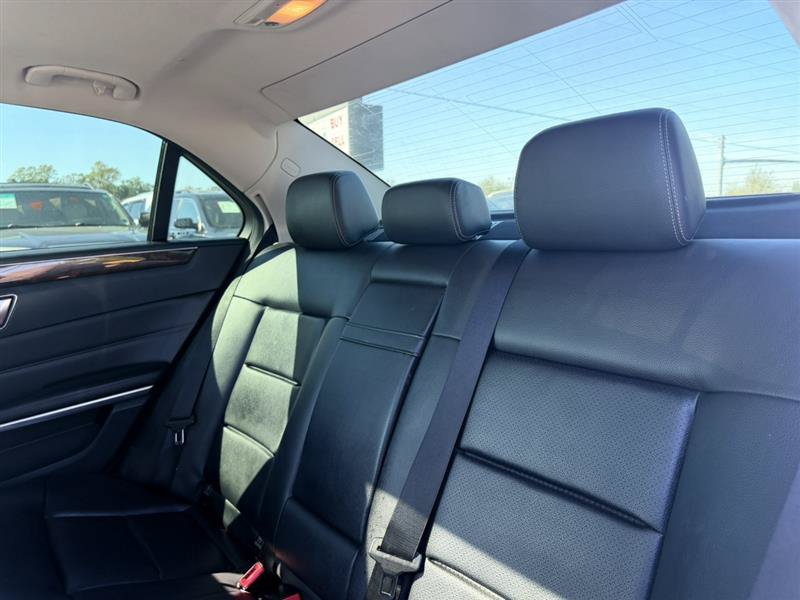 Used 2014 Mercedes-Benz E 250 BlueTEC 4MATIC Sedan image 16