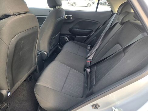 Certified 2022 Hyundai Venue SE image 22