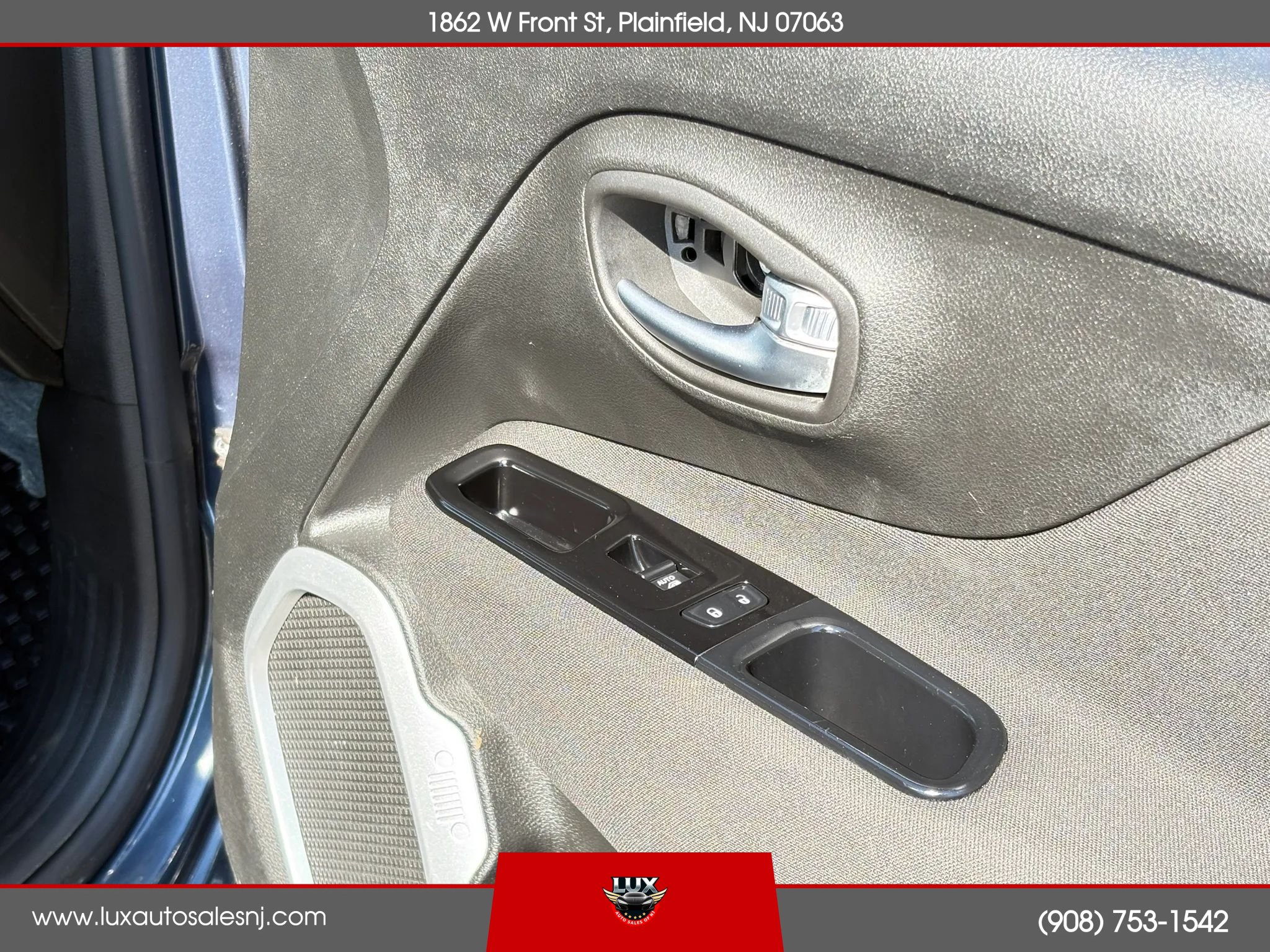 Used 2021 Jeep Renegade Latitude w/ Convenience Group AWD/4WD image 33