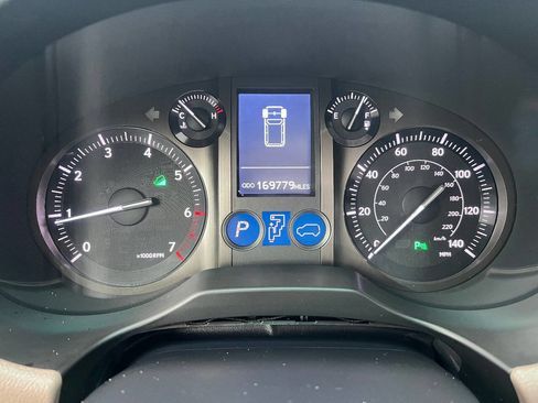 Used 2010 Lexus GX 460 image 37