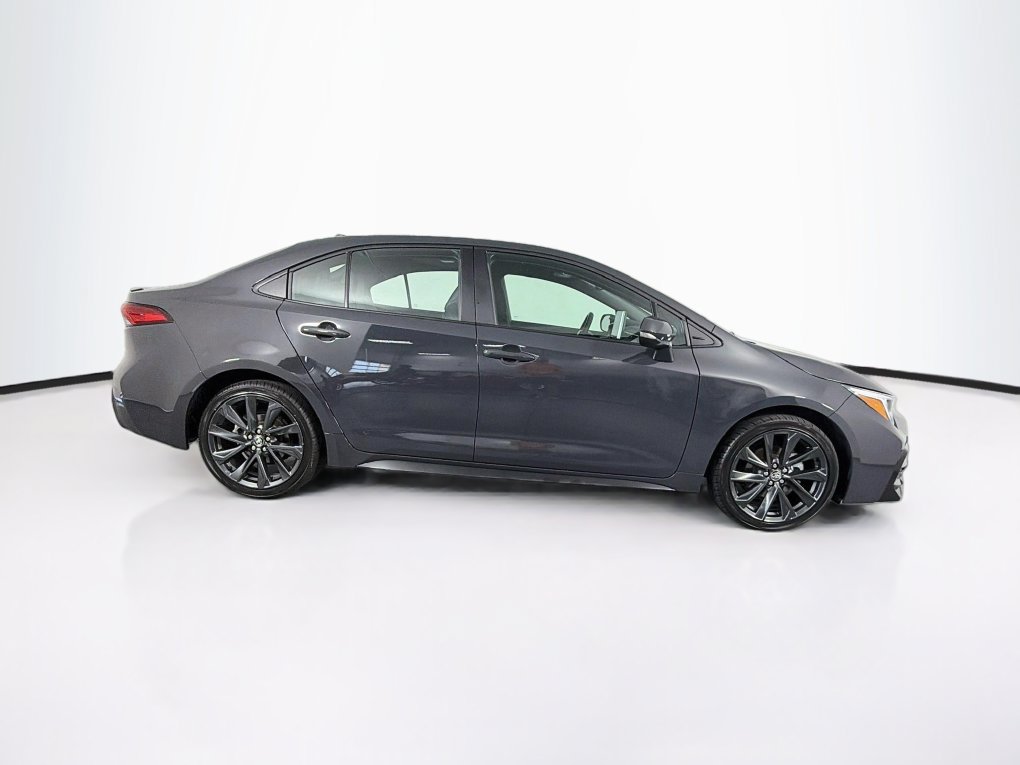 Used 2025 Toyota Corolla XSE FWD image 11