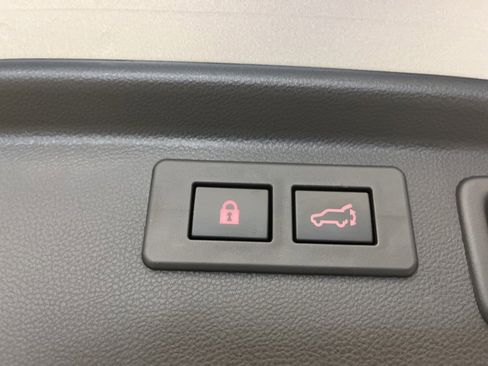 Used 2024 Subaru Forester Limited image 33