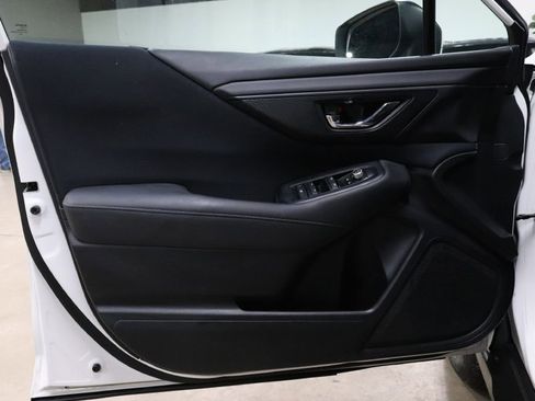 Used 2020 Subaru Outback Premium image 9
