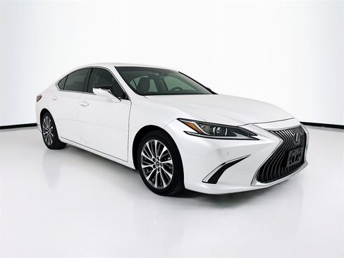 Used 2020 Lexus ES 350 w/ Premium Package image 9